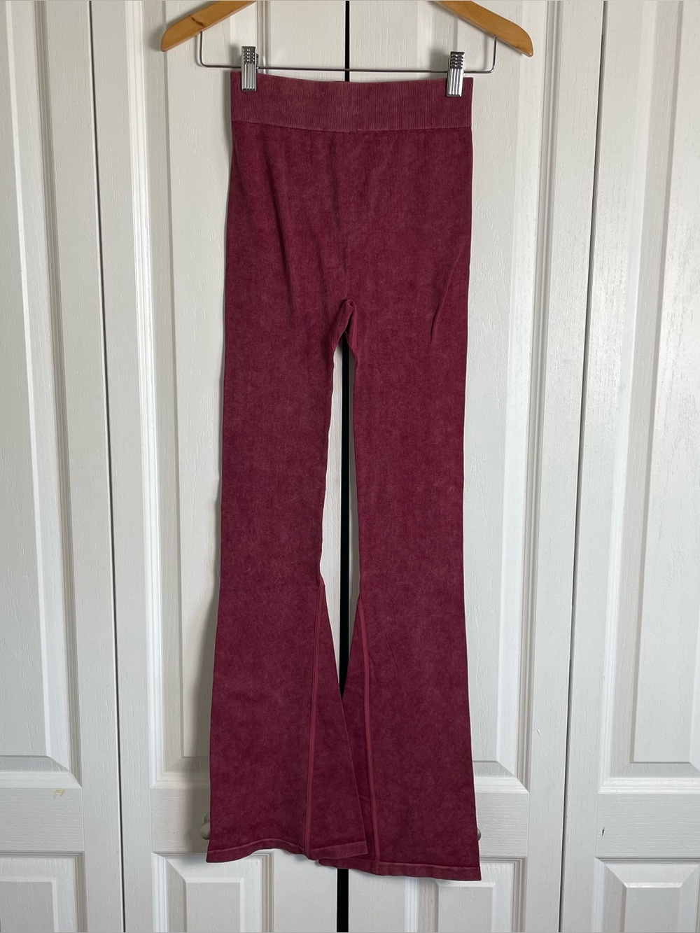 No Boundaries Flare Seamless Leggings Scoop Cropped Tank Top Women's XS Burgundy - Picture 7 of 14